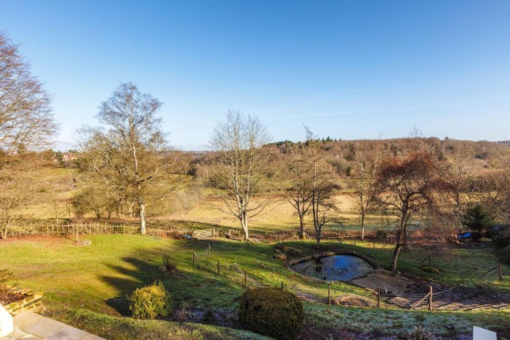 Modern Country Villa, Stunning Gardens And View Royal Tunbridge Wells Bagian luar foto